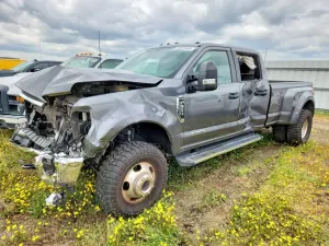 Ford F-350 6.7L 8 2022