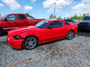 Ford Mustang 3.7L 6 2014