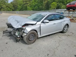 Nissan Altima 2.5L 4 2020