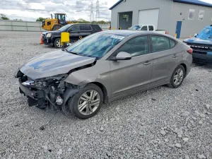 Hyundai Elantra 2.0L 4 2020