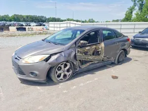 Ford Focus 2.0L 4 2012