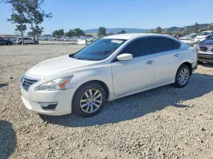 Nissan Altima 2.5L 4 2015