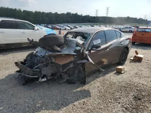 Infiniti Q50 3.7L 6 2015