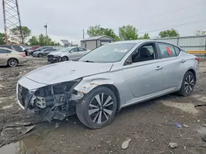 Nissan Altima 2.5L 4 2021