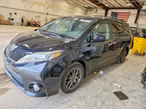 Toyota Sienna 3.5L 6 2017