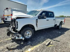 Ford F-350 6.8L 8 2023