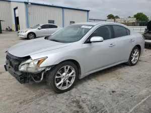 Nissan Maxima S 3.5L 6 2013