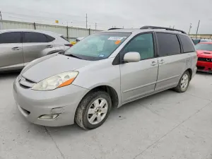 Toyota Sienna 3.5L 6 2010