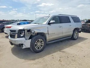 Chevrolet Suburban 5.3L 8 2016