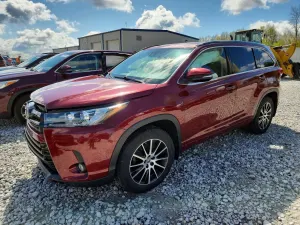 Toyota Highlander 3.5L 6 2017