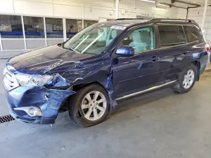 Toyota Highlander 3.5L 6 2013