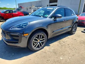 Porsche Macan 2.0L 4 2025