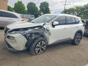 Nissan Rogue 2.5L 4 2021