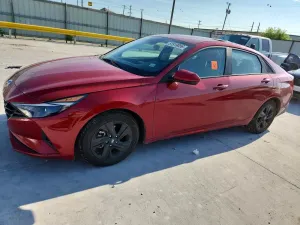 Hyundai Elantra 2.0L 4 2021