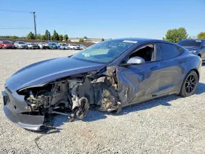 Tesla Model S 2022