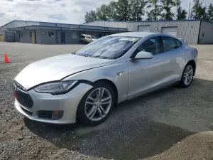 Tesla Model S 2013