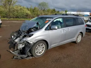 Toyota Sienna 3.5L 6 2011