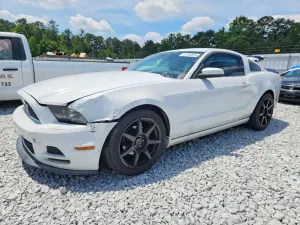 Ford Mustang 3.7L 6 2014
