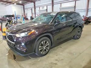 Toyota Highlander 3.5L 6 2021