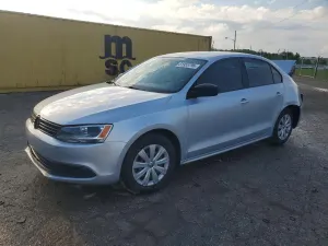 Volkswagen Jetta 2.0L 4 2014