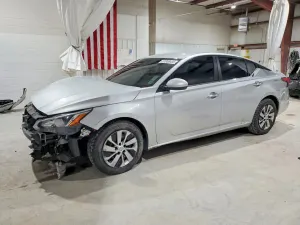 Nissan Altima 2.5L 4 2020