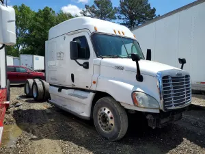 Freightliner Cascadia 14.8L 6 2012