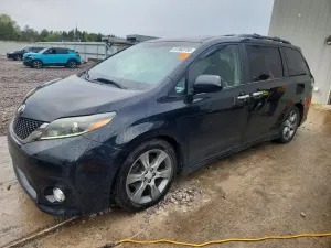 Toyota Sienna 3.5L 6 2015