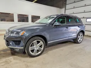 Volkswagen Touareg 3.6L 6 2016