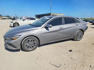 Hyundai Elantra 2.0L 4 2024