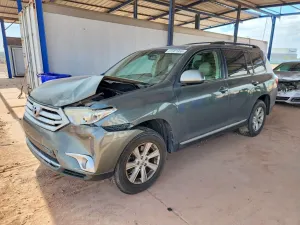 Toyota Highlander 3.5L 6 2013