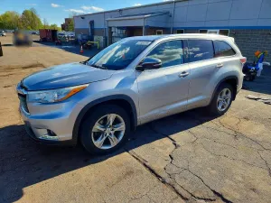 Toyota Highlander 3.5L 6 2015
