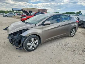 Hyundai Elantra 1.8L 4 2013