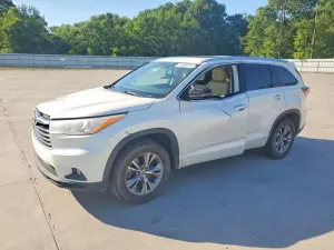 Toyota Highlander 3.5L 6 2014