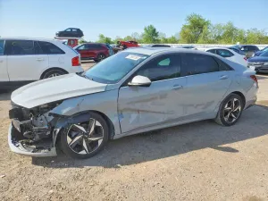 Hyundai Elantra 2.0L 4 2023