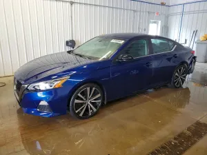 Nissan Altima 2.5L 4 2020