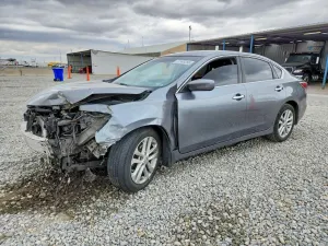 Nissan Altima 2.5L 4 2015