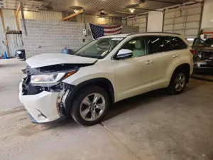 Toyota Highlander 3.5L 6 2017