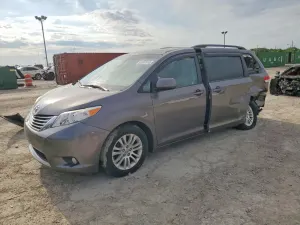 Toyota Sienna 3.5L 6 2014