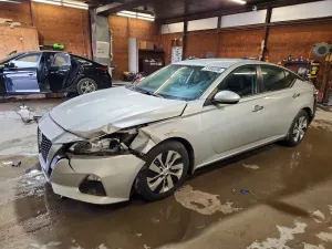 Nissan Altima 2.5L 4 2020