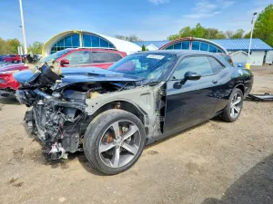 Dodge Challenger 5.7L 8 2014