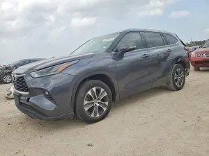 Toyota Highlander 3.5L 6 2021