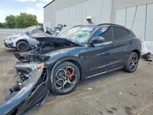 Alfa Romeo Stelvio 2.0L 4 2022