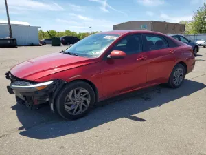 Hyundai Elantra 2.0L 4 2024