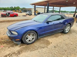 Ford Mustang 3.7L 6 2012
