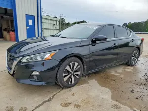 Nissan Altima 2.5L 4 2019