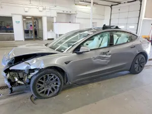 Tesla Model 3 2025