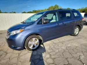 Toyota Sienna 3.5L 6 2014