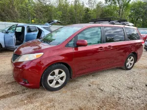 Toyota Sienna 3.5L 6 2011