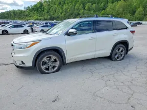 Toyota Highlander 3.5L 6 2015
