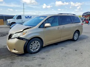 Toyota Sienna 3.5L 6 2011